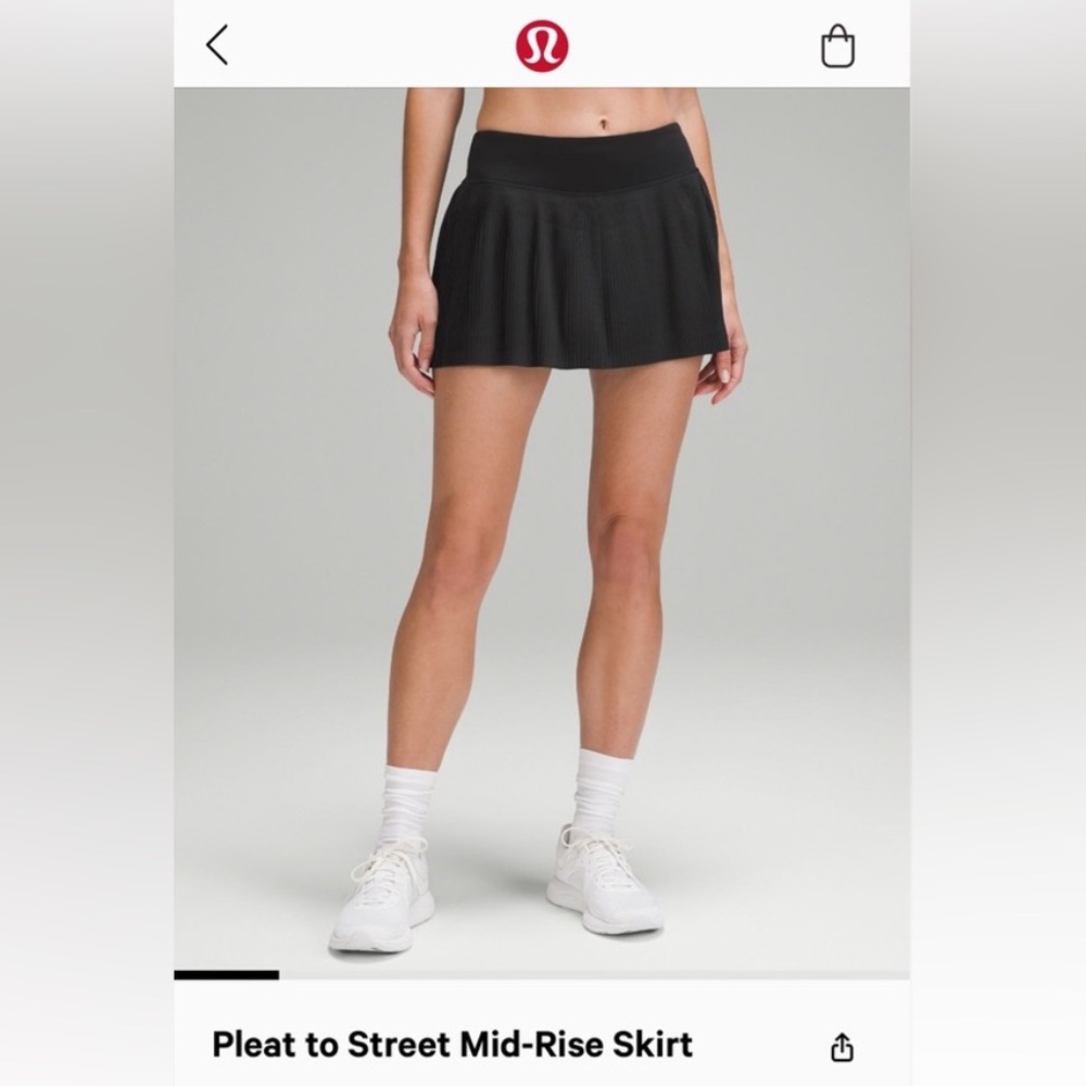 Lululemon Black Pleat to Street Mid-rise Skirt size 6 EUC